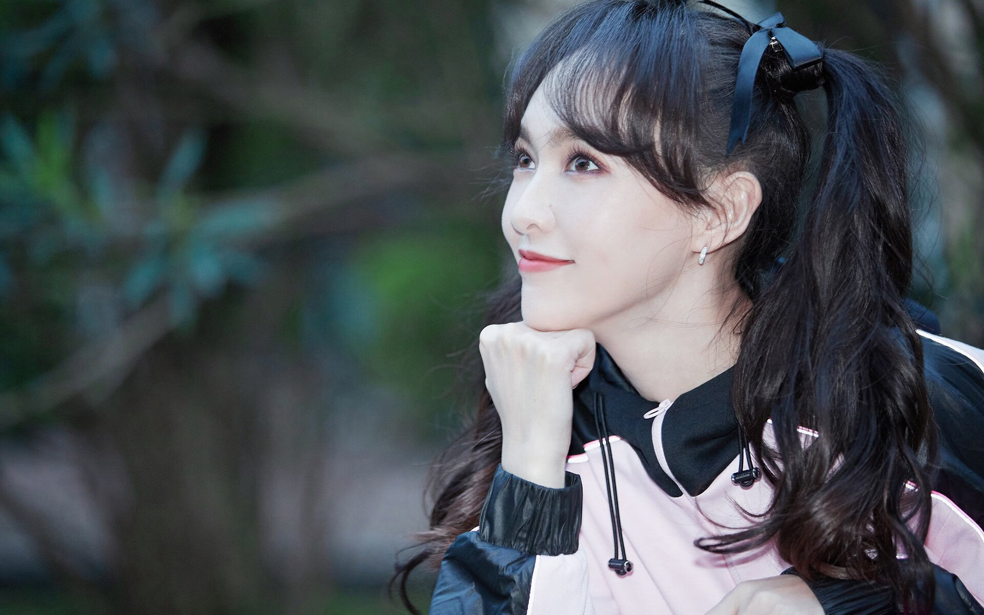 AC米兰-德甲速度狂飙：突击瞬间点燃战局！，德甲速度最快现役球员