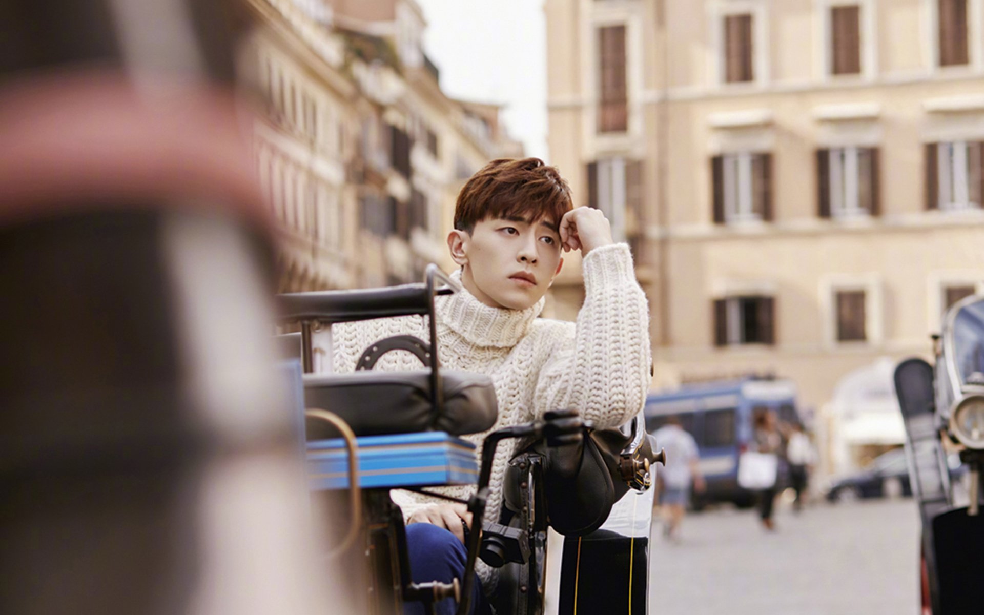 詹姆斯晒出训练照表示对新赛季充满期待，nba詹姆斯训练